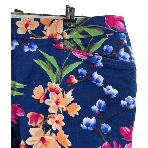 Lands’ End Women’s Floral Pants Size 10 Mid Rise Straight Leg Stretch Cotton - Picture 2 of 9
